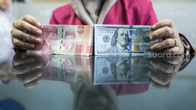 Ruang Penguatan Sempit, Rupiah Berpotensi Permanen di Level Rp18.000