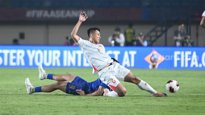 Thailand Hantam Vietnam 2-0, Anthony Hudson Bongkar Beban Berat Gajah Perang