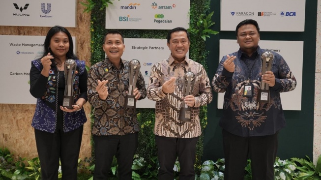 Pegadaian meraih empat penghargaan dalam KESGI Award 2026, di ESG Sektor Inklusi Keuangan, Pilar Lingkungan Sektor Inklusi Keuangan, Pilar Sosial Sektor Inklusi Keuangan, serta Pilar Tata Kelola Sektor Inklusi Keuangan.(Dok: Pegadaian)
