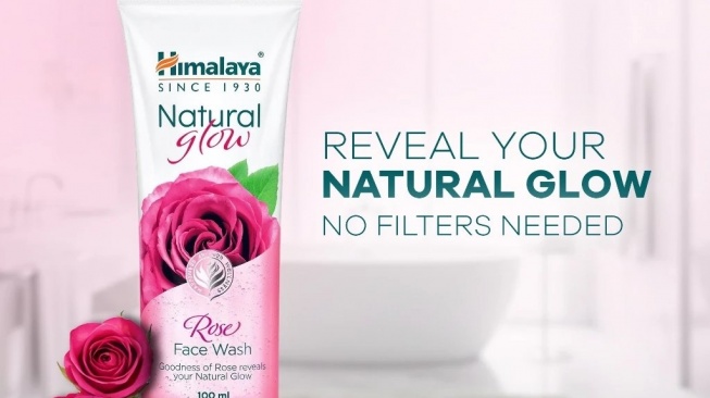 Himalaya Natural Glow Rose Face Wash (Shopee)