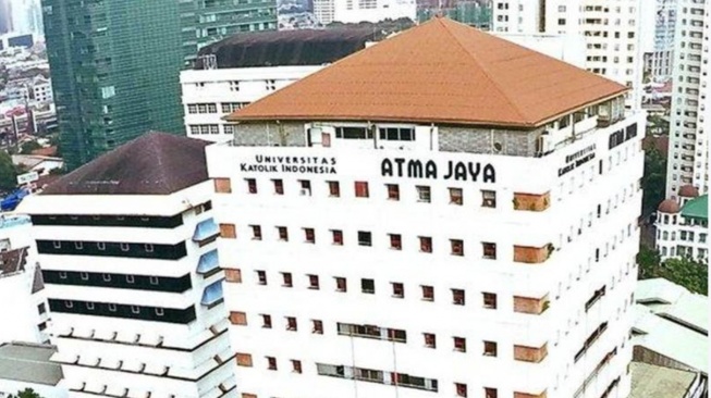 Kuliah Hukum di Era Digital, FH Unika Atma Jaya Raih Penghargaan