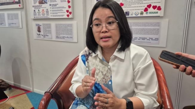 Peneliti Pusat Riset Elektronika BRIN, Athanasia Amanda Septevani (Antara)