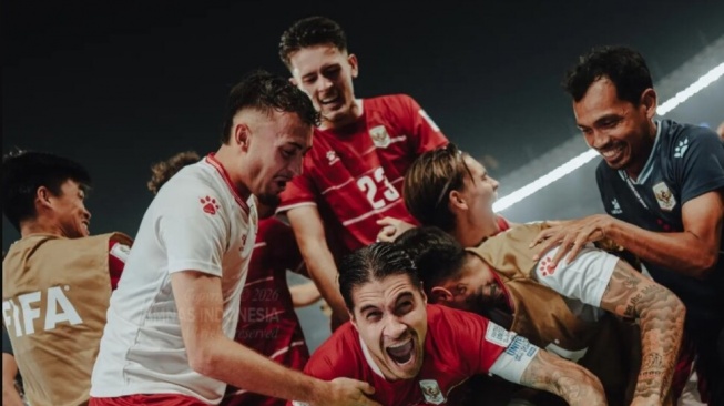 Timnas Indonesia menutup fase Grup A FIFA ASEAN Cup 2026 dengan pesta gol. Skuad Garuda menghancurkan Bangladesh dengan skor 9-2 dalam pertandingan yang digelar di Stadion Utama Gelora Bung Karno (GBK), Senayan, Jakarta, Kamis (1/10/2026). [Dok Kita Garuda]
