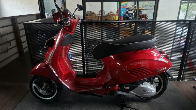 Vespa Sprint 180 cc dengan tampilan yang lebih segar dan mesin baru. (Foto: SUARA.COM/Manuel Jeghesta)