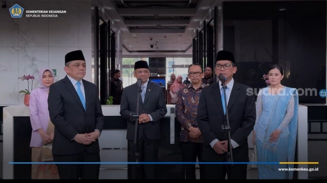 Nurkholisoh Pamer Punya 5 Ijazah usai Dilantik Prabowo Jadi Wamenkeu Baru