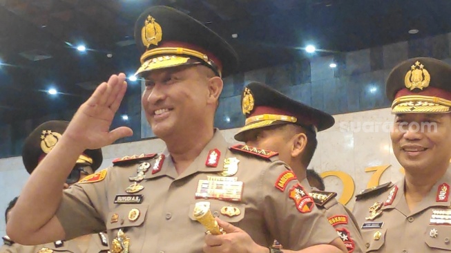 Komjen Pol Suyudi Ario Seto disetujui DPR jadi Kapolri. (Suara.com/Bagaskara)