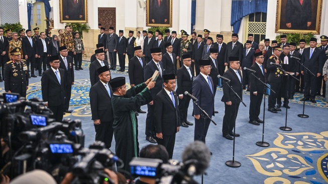 Bahlil Lahadalia dilantik sebagai Menko Bidang Hilirisasi dan Transisi Energi pada Kamis (1/10/2026). Ia sekaligus merangkap jabatan Menteri ESDM. [Antara]