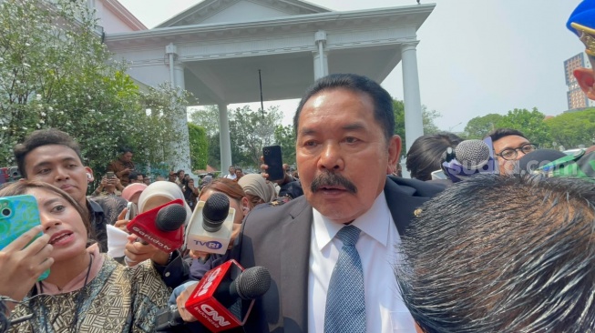 Jaksa Agung Burhanuddin Muncul di Istana, Bantah Bakal Dilantik jadi Jampidum