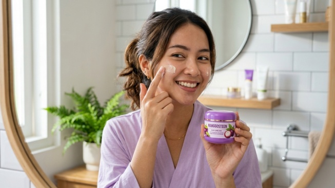 Rekomendasi Day Cream dan Night Cream dari Kulit Manggis, Ampuh Pudarkan Flek Hitam Usia 40 Tahun