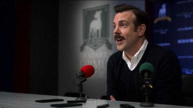 Review Serial Ted Lasso Season 2: Kehangatan Komedi yang Menyentuh Jiwa