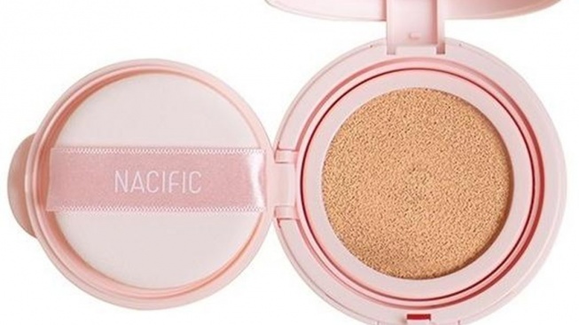 Nameera Naturally Luminous BB Cushion
