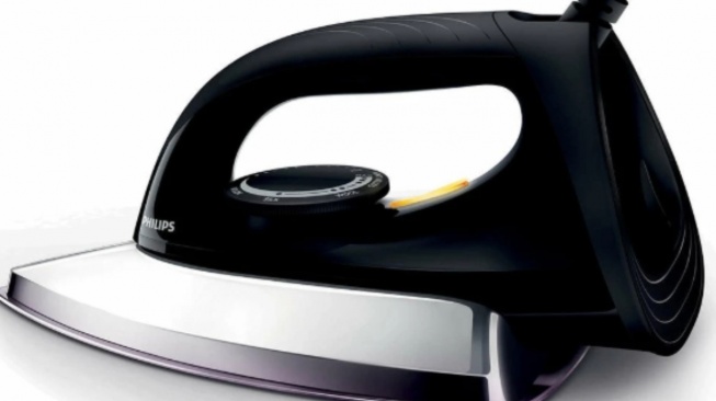 Setrika alas keramik Philips HD1173/80. [Philips]