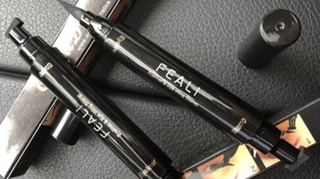 Eyeliner stamp. (Shopee)