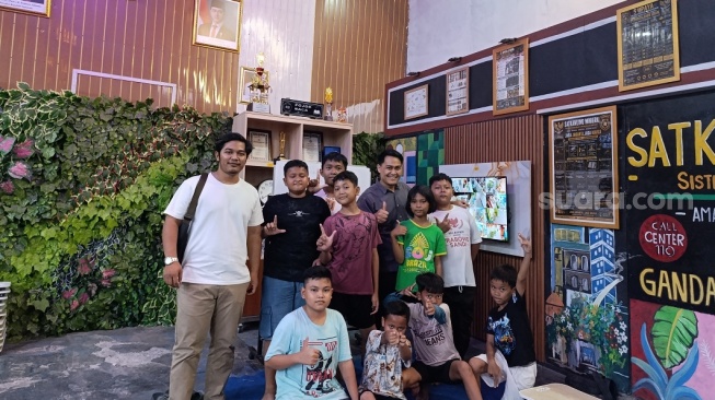 RT 11 Gandaria Utara Buka Program RT Inggris, Warga Dilatih Speaking hingga Selling-Buying