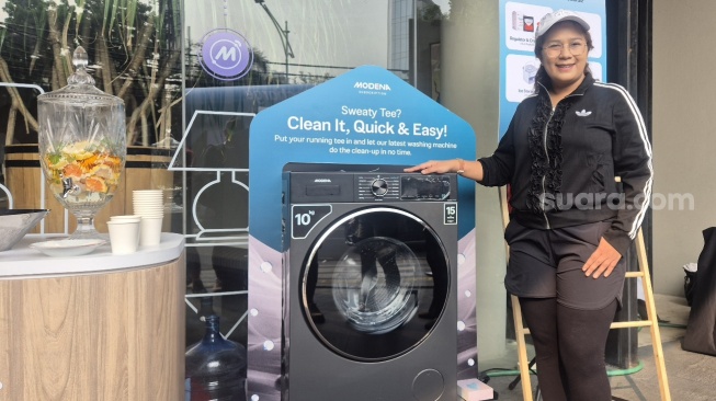 Mesin cuci jadi bagian baru line produk Modena Subscription, Jakarta. [Suara.com/Dythia] 