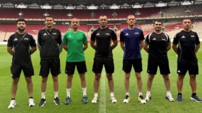 Wasit asal Uzbekistan, Akhrol Riskullaev, mendapat sorotan menjelang final FIFA ASEAN Cup 2026 antara Timnas Indonesia vs Thailand. [@idextratime]