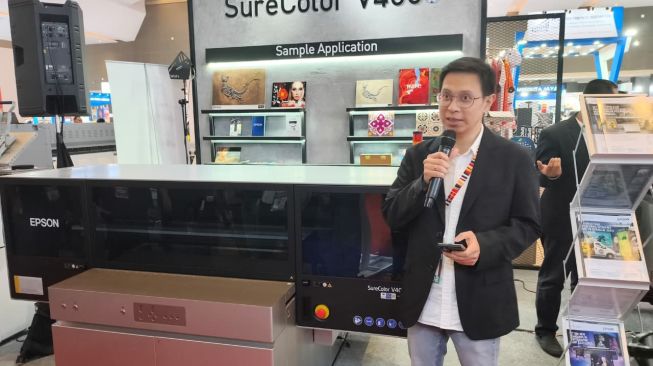 Epson Perkenalkan SureColor V4000, Printer UV Flatbed A1+ untuk Kebutuhan Custom Printing