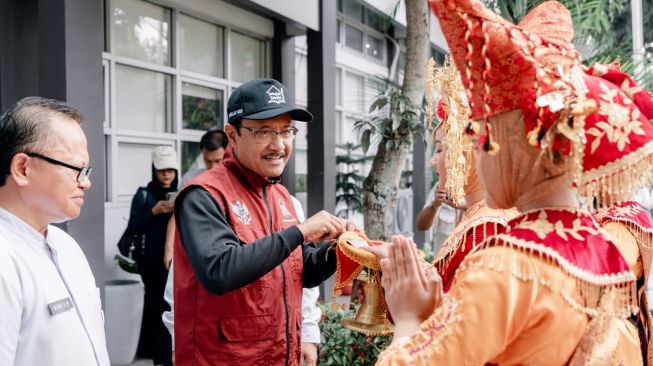 Gus Ipul Dorong Wali Asuh dan Wali Asrama Jadi Teladan bagi Siswa di Padang