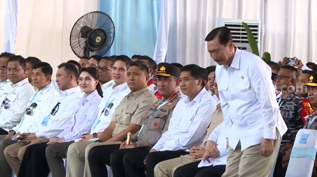 Kelakar Prabowo ke Luhut: Sekarang Saya Komandan Beliau