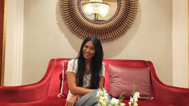 Bagi Anggun, tampil diiringi orkestra membawa kesan semakin dalam, lagu menjadi lebih tebal, berisi, penuh greget. (Suara.com/CNR ukirsari)