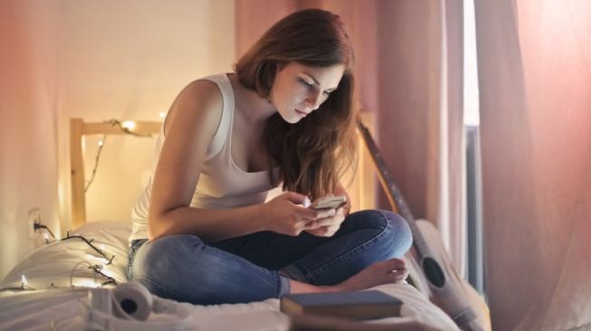 Diet Informasi: Cara Merebut Kembali Kedamaian Pikiran di Era Digital