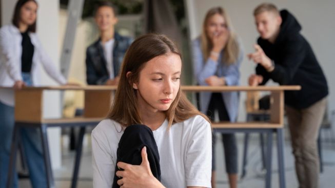 Seni Berdamai dengan Kecewa: Mengapa Kita Sangat Membutuhkan 'Emotional Boundaries'
