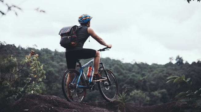 7 Penyebab Lutut Sakit Bagian Depan Setelah Gowes Tanjakan dengan Sepeda Gunung