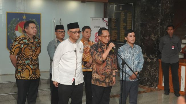 Kemendagri Gandeng 2 Kementerian Benahi Layanan Haji dan Umrah