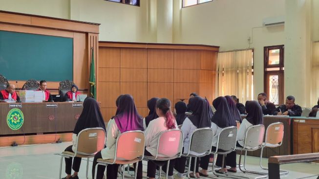 11 pengasuh daycare Little Aresha jalani sidang pembacaan tuntutan di PN Jogja (Suara.com/Shevinna)