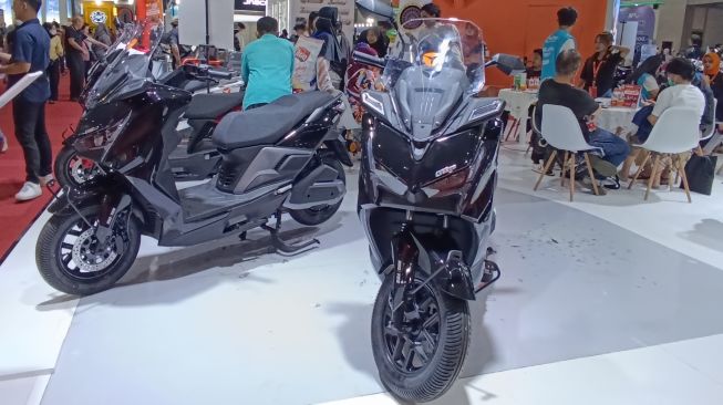 Yadea GT80 Motor Listrik Bergaya Grand Touring Harga Rp 20 Jutaan