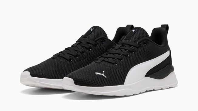 Sepatu Sneaker Anzarun Lite. (Puma)