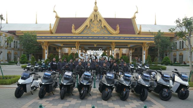 Komunitas Motor Listrik OMO-X Gelar City Ride Perdana di Jakarta