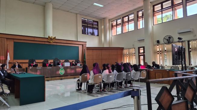 11 pengasuh daycare Little Aresha jalani sidang pembacaan tuntutan di PN Jogja (Suara.com/Shevinna)