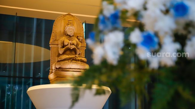 Arca Prajnaparamita yang ada di Galeri Prajnaparamita di Museum Nasional Indonesia, Jakarta, Selasa (13/10/2026). [Suara.com/Alfian Winanto]