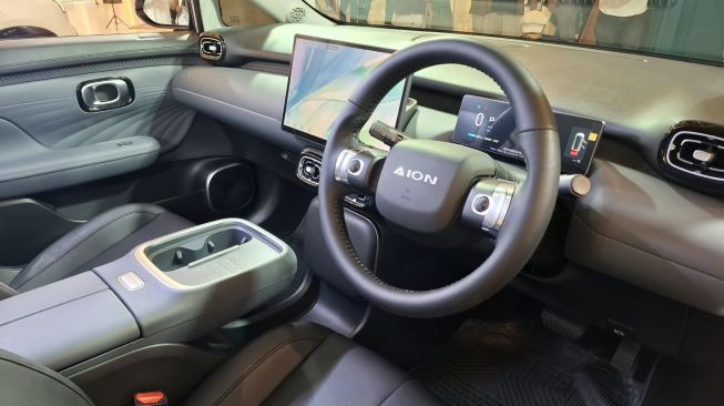 Mobil listrik AION UT Urban. (Foto: SUARA.COM/Manuel Jeghesta)