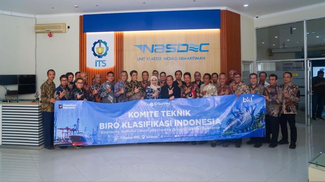 PT Biro Klasifikasi Indonesia (Persero) atau BKI menyelenggarakan Sidang Komite Teknik di Kantor Cabang Utama Klas BKI Surabaya yang dilanjutkan technical visit ke fasilitas penelitian di Institut Teknologi Sepuluh Nopember (ITS), Surabaya. [handout]