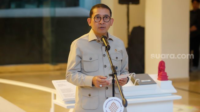 Menteri Kebudayaan Fadli Zon memberikan sambutan meresmikan Galeri Prajnaparamita di Museum Nasional Indonesia, Jakarta, Selasa (13/10/2026). [Suara.com/Alfian Winanto]