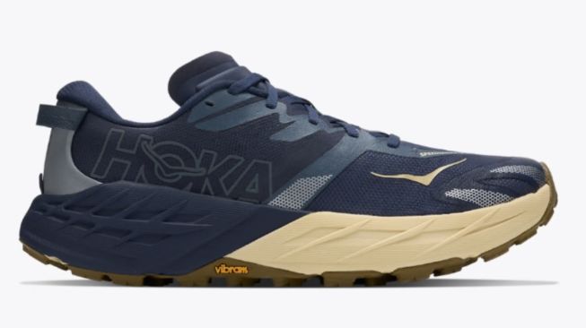 10 Sepatu Trail Running Terbaik untuk Lari Lintas Alam dari Brand Lokal dan Global