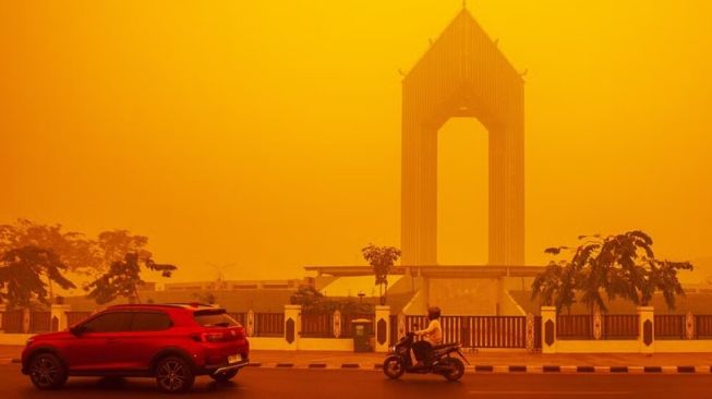 Indonesia Bagi-bagi Kabut Asap: Malaysia dan Singapura Tercekik Kini Giliran Timor Leste Sesak [Dok Diario de Noticias]
