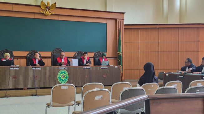 Sidang tuntutan Anita Palupi, Kepala Sekolah Little Aresha (Suara.com/Shevinna)