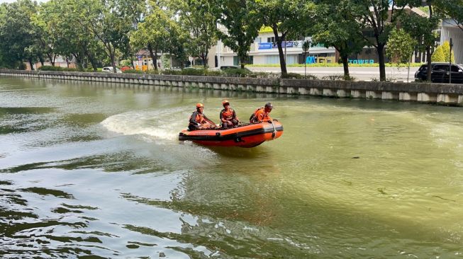 Tim SAR Sisir Kalimalang hingga 1 Kilometer, Ramadhan Masih Belum Ditemukan