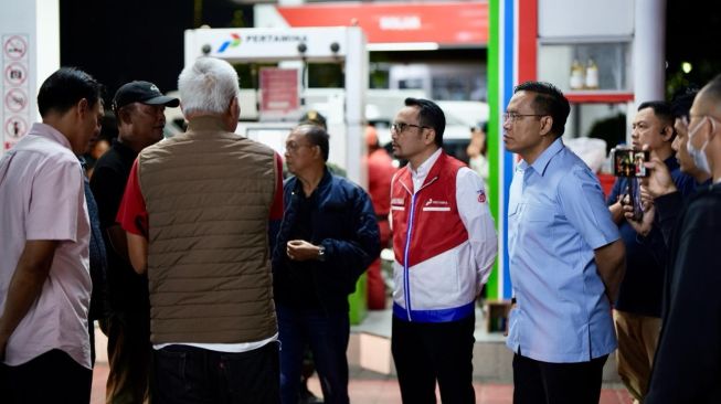 Dirut Pertamina Tinjau Distribusi BBM di Bali, Pastikan Percepatan Pemulihan Penyaluran Energi