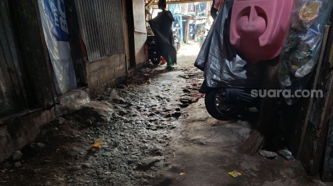 Potret Kumuh Kampung Pelangi di Selatan Jakarta: Dihantui Banjir Saat Hujan Deras