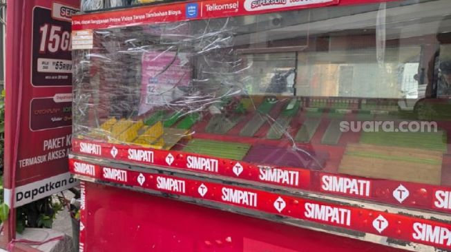 Sisa Tawuran Manggarai: Gas Air Mata Masih Terasa, Pedagang Konter HP Rugi Rp2 Juta