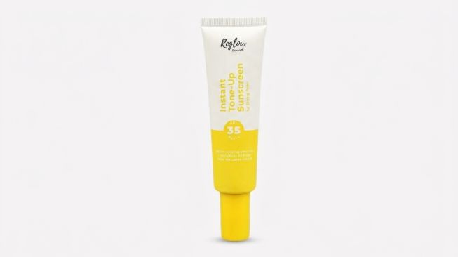 Reglow Skincare Instant Tone-Up Sunscreen