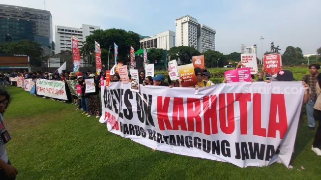 Soroti Penanganan Karhutla yang Dinilai Semrawut, Koalisi Sipil Gelar Aksi di Tugu Tani