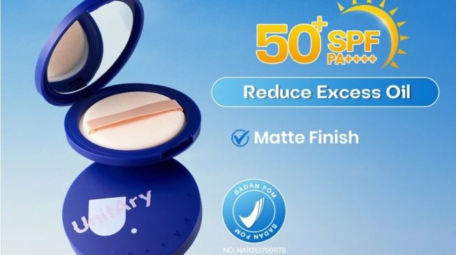 Bedak padat SPF 50. (Shopee)