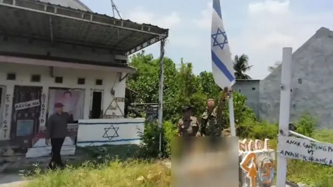 Viral Kain Putih Mirip Bendera Israel Berkibar di Desa Lamongan