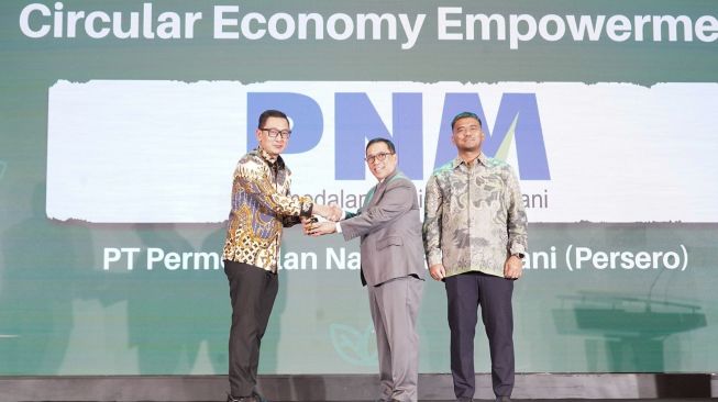 PNM Raih ESG NOW Awards 2026, Dukung Nasabah Mekaar Ciptakan Nilai Ekonomi dari Sampah