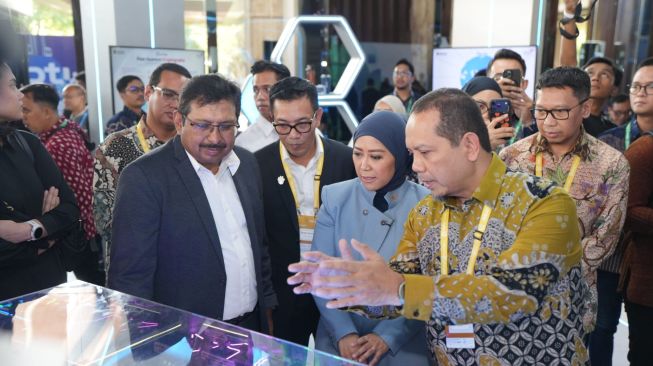 Menkomdigi melihat peran operating company NeutraDC sebagai bagian dari ekosistem digital TelkomGroup dalam mendukung perkembangan kecerdasan buatan (Artificial Intelligence/AI) data center atau AI-ready data center. (Dok. Telkom)